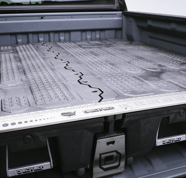 Truck Bed Organizer 04-15 Nissan Titan 5 FT 7 Inch DECKED