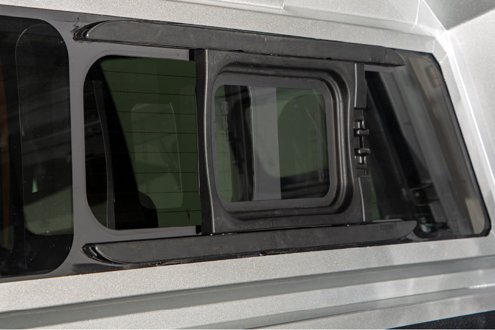 SmartCap EVO Adventure Truck Cap for 19-26 RAM 1500 6.4 Foot Bed