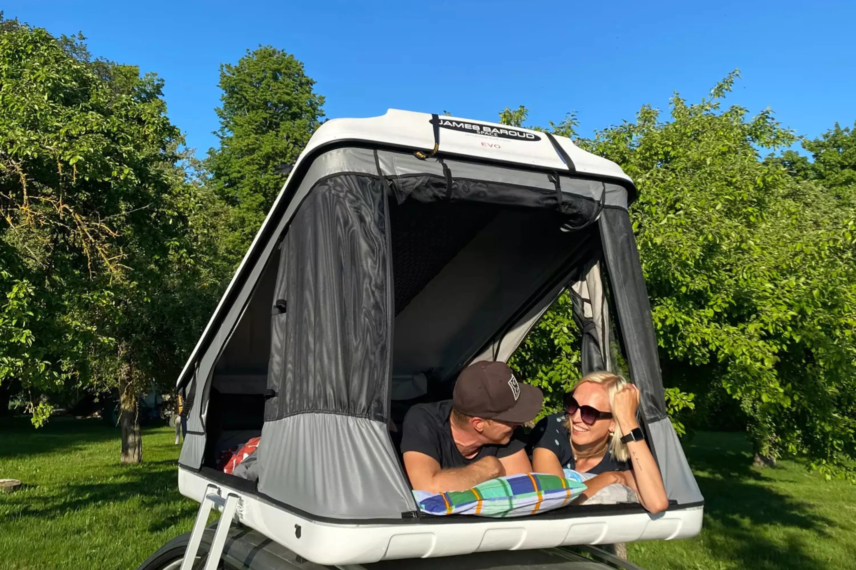 James Baroud Space Hard Shell Tent