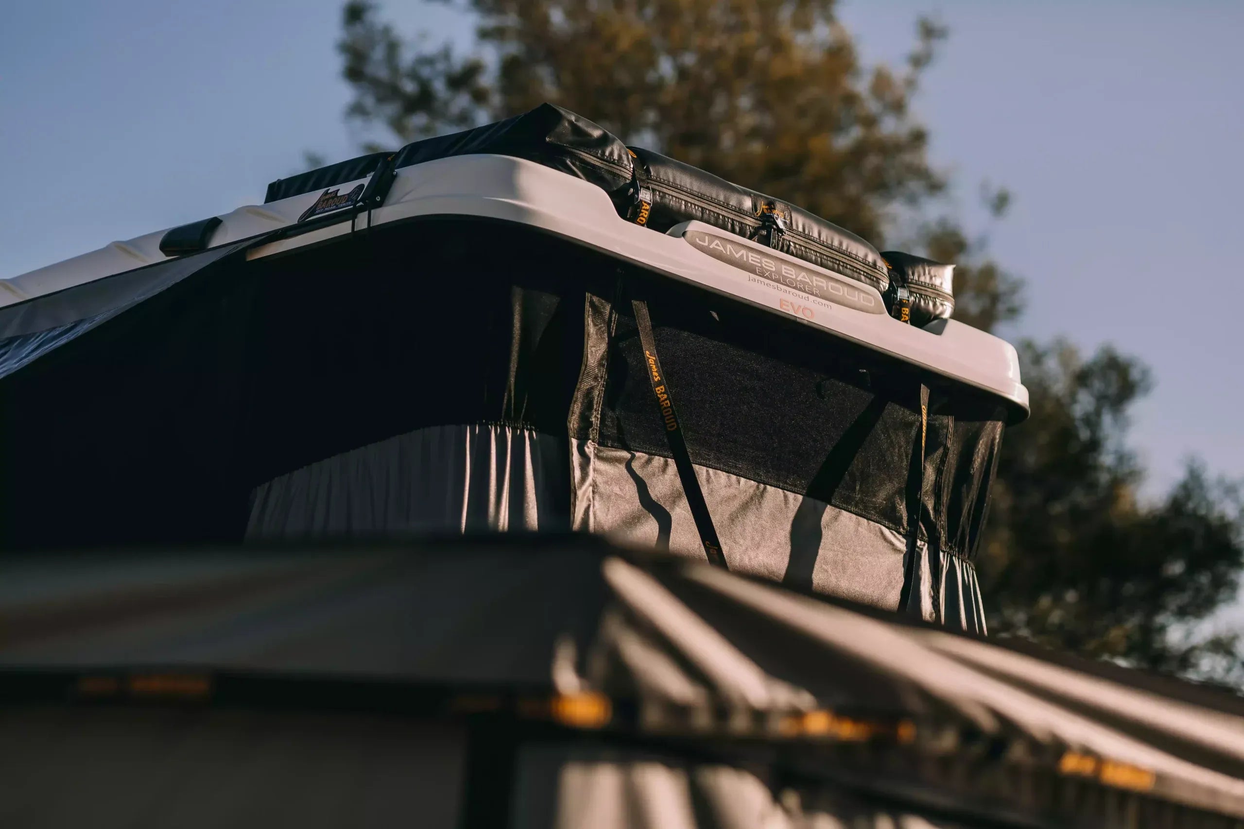 James Baroud Explorer Hard Shell Tent